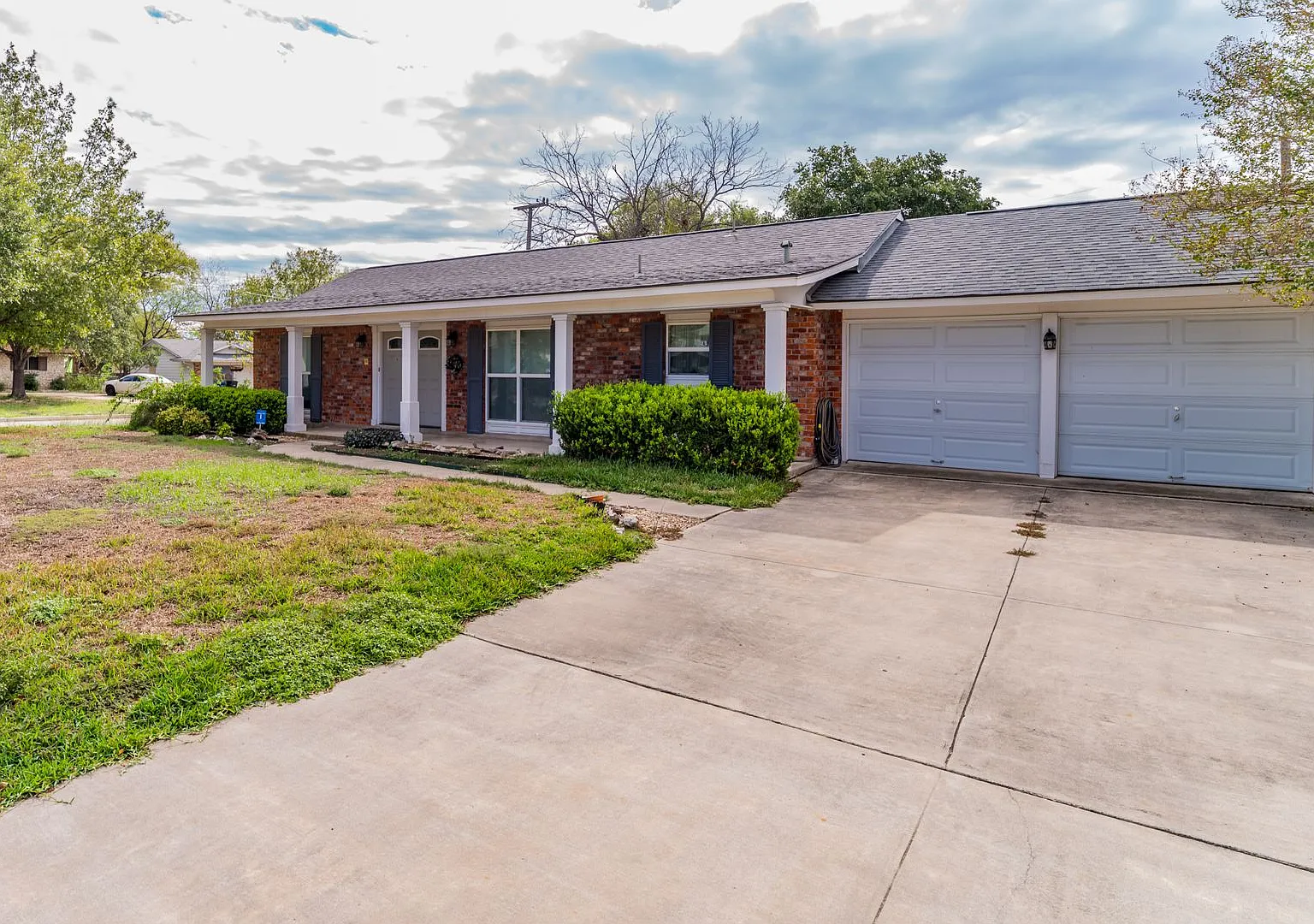 3-Bedroom In Sungate, North East Isd — Photo 3