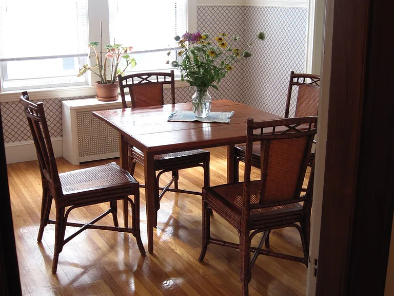 17 Elmira St #A — Photo 2