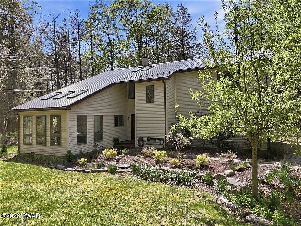 1st image of 124 Hawk Ln