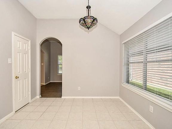 4th image of 20315 Sable Acre Ct