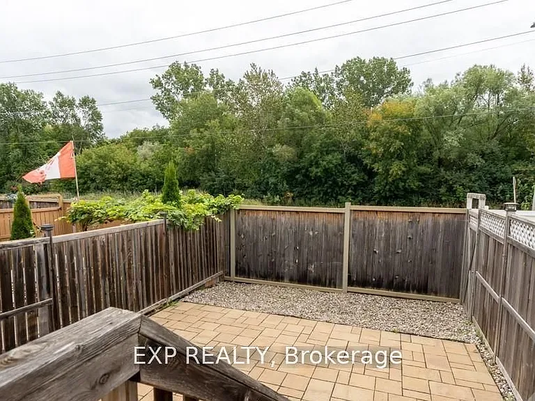 282 Macoun Cir — Photo 23