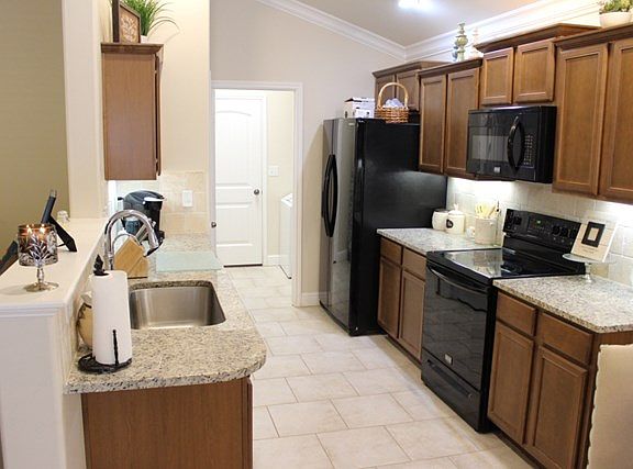 5th image of 6724 Cowboy Dr