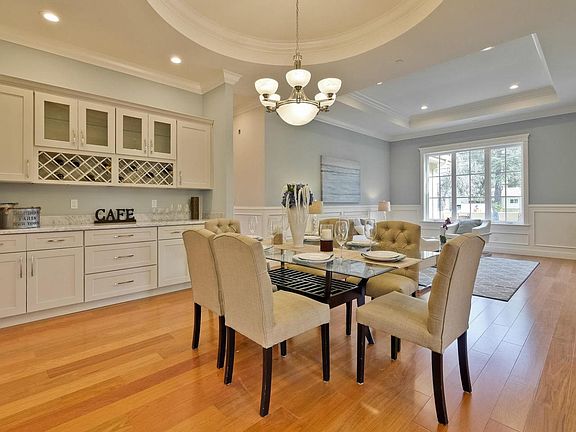 5th image of 13297 Carrick Ave