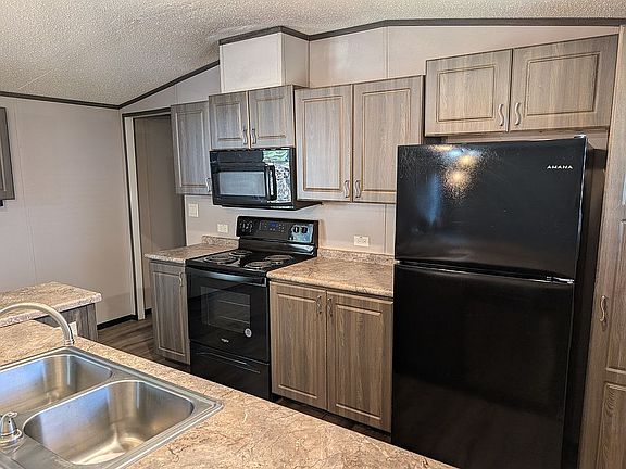 5th image of 1891 Access Rd #4