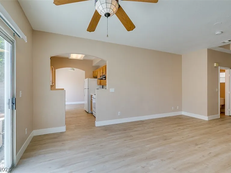 1401 Sycamore Spring Ct — Photo 24