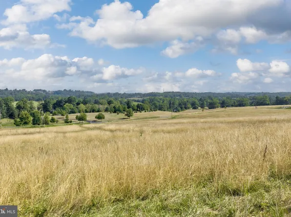 5 Mowery Rd, Dillsburg, PA 17019