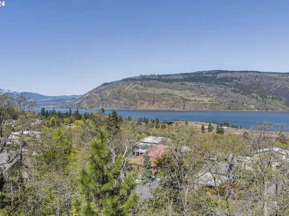 775 5th Ave #23, Mosier, OR 97040