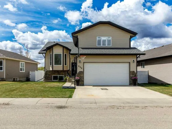 898 NE Ramage Cres, Red Deer, AB T4P 3X9