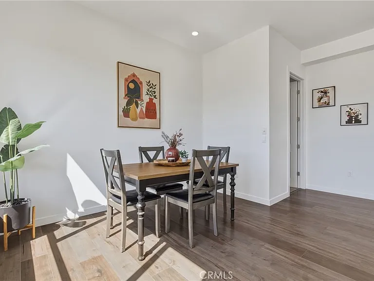 1301 Tamarind Ave — Photo 5