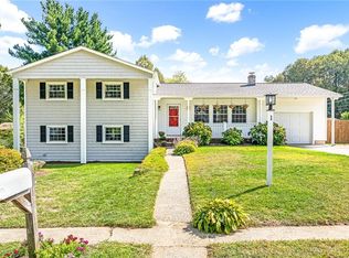 1 Appletown Rd, Smithfield, RI 02828