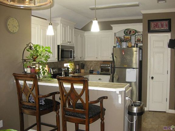 3rd image of 40405 Bailey Dr