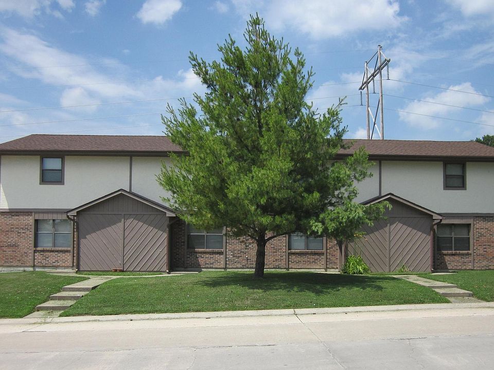 1st image of 4609 W Millbrook Dr APT C