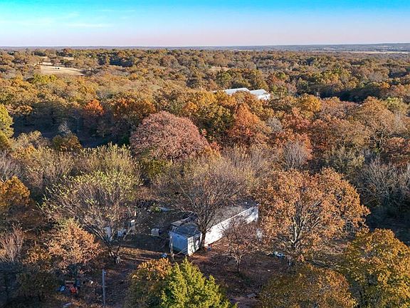 3rd image of 26559 White Oaks Ln