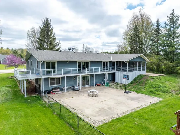N1259 County Road P, Rubicon, WI 53078