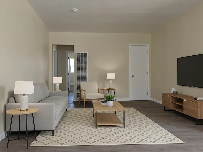 10223 Darby Ave #5 — Photo 4