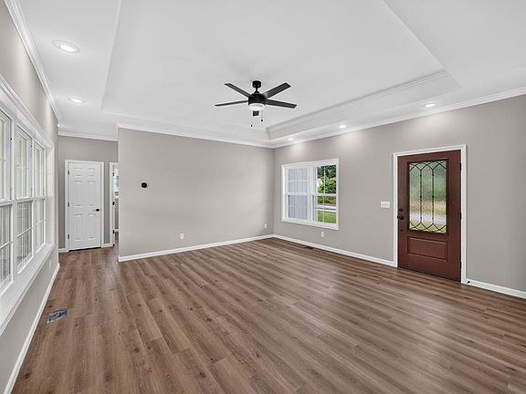 5th image of 208 E Crawford Ave
