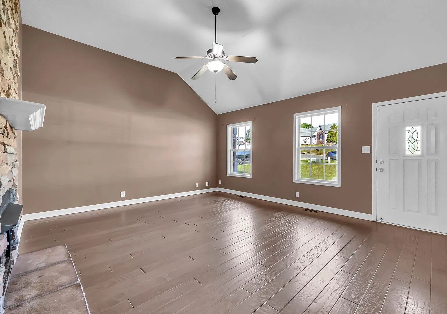 1517 Cedar Springs Circle — Photo 4