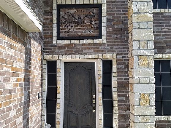 3rd image of 1807 Kelly Ln