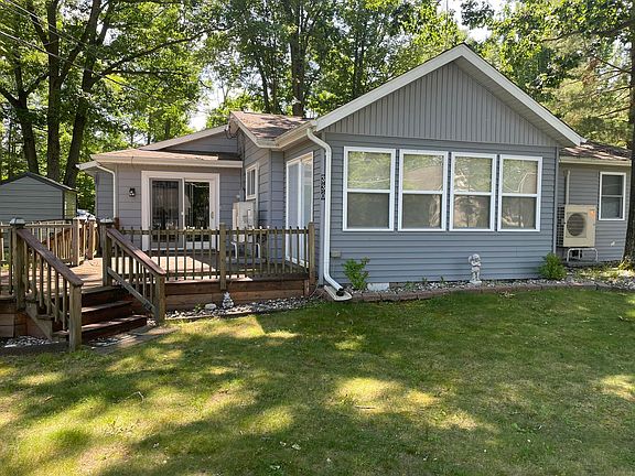 4th image of 330 N Henderson Lake Dr