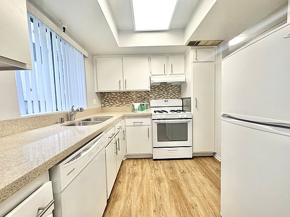 2nd image of 3759 S Canfield Ave #102