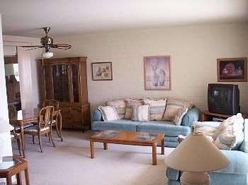 3rd image of 10253 W Pinehurst Dr