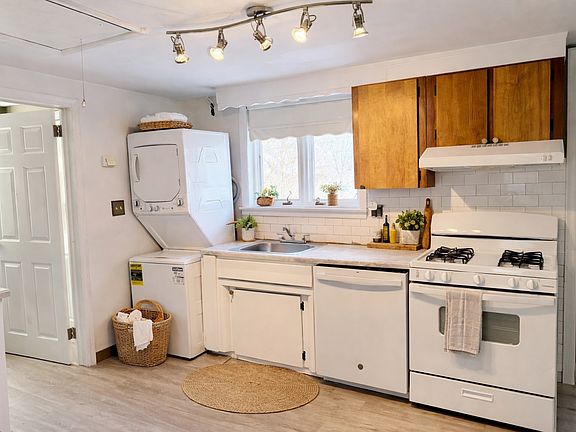 5th image of 23 West St Floor 2