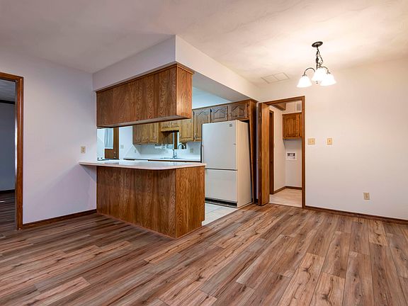 4th image of 1423 E Glenwood Street