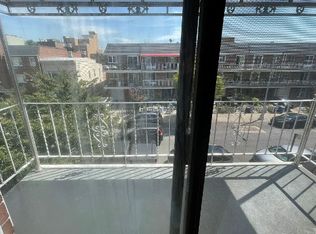 31-42 37th St #3, Astoria, NY 11106