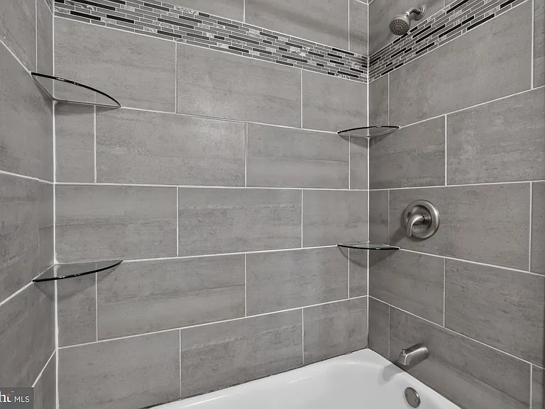 3127 Cedar St #1F — Photo 12
