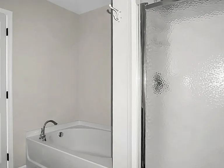 102 Lamplighter Ln — Photo 23