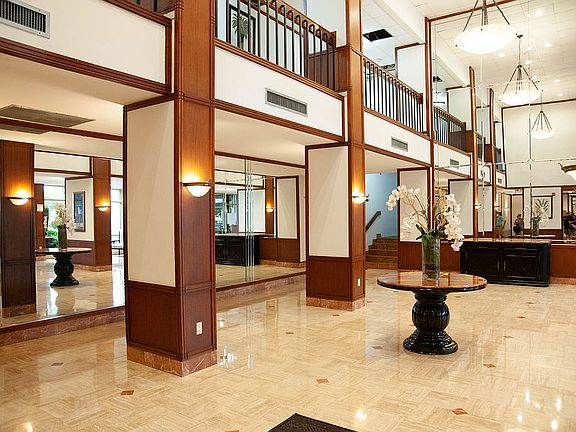 3rd image of 2851 NE 183rd St APT 1011E