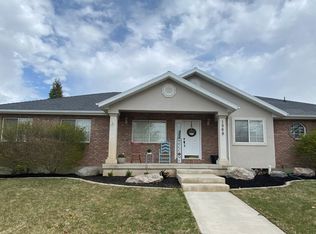 1569 Troon Cir, Syracuse, UT 84075