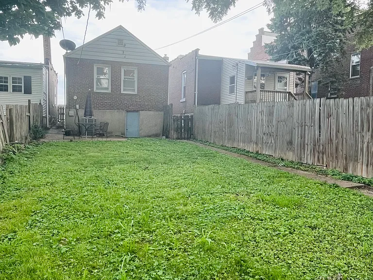 4985 Arsenal St — Photo 21