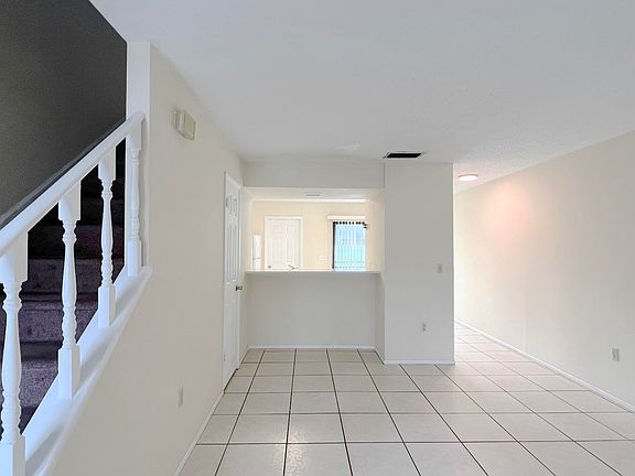 4th image of 2712 Tally Ho Ave #2714