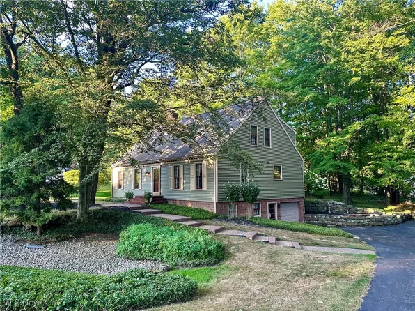 1311 Stonington Dr, Youngstown, OH 44505