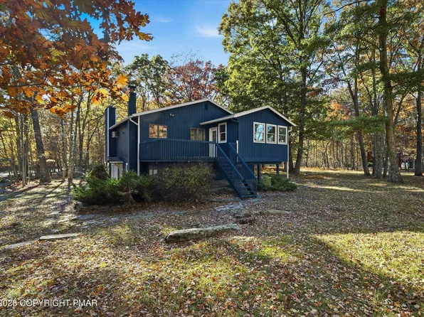 100 Cabin Ct, Milford, PA 18337