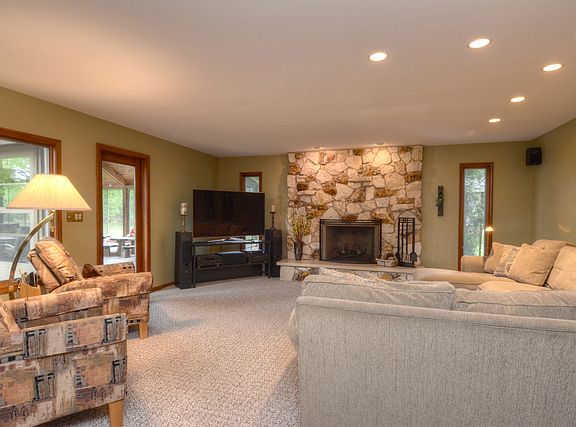 3rd image of 257 W Boardwalk Dr