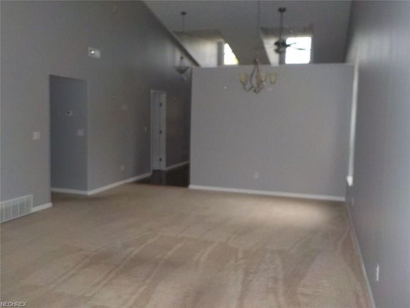 4th image of 280 Finchfield Cir