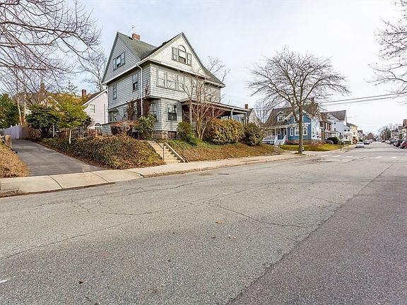 3rd image of 445 Madison St