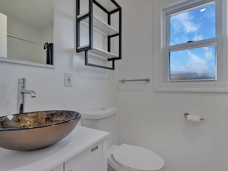 5338 Jay St NE — Photo 11
