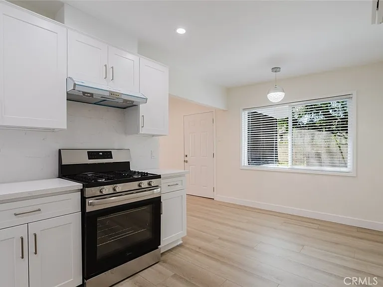 16404 Donmetz St — Photo 11