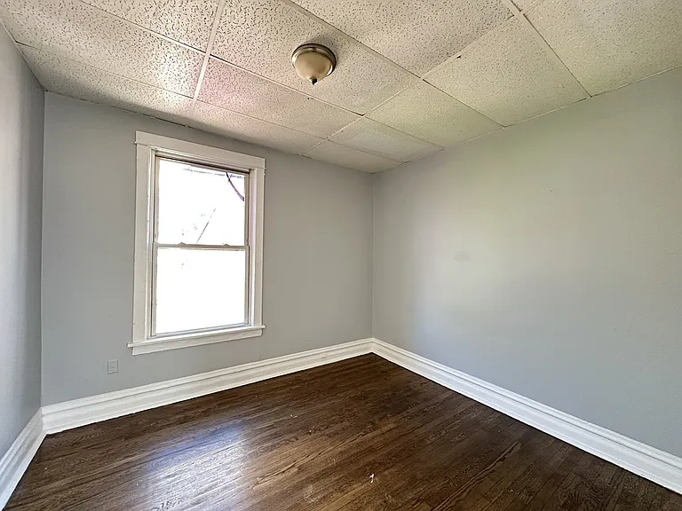 2704 E 77th St #3 — Photo 15