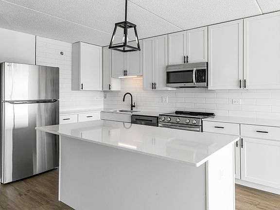 2nd image of 1770 1st St APT 603
