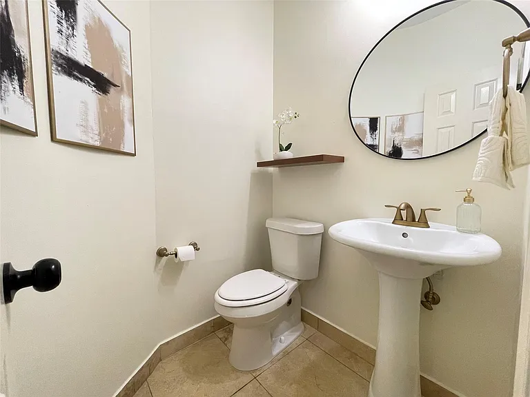 1715 Country Squire Dr — Photo 15