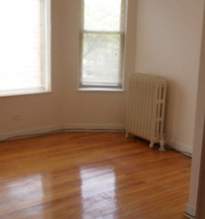 3rd image of 435 E Oakwood Blvd Unit 29
