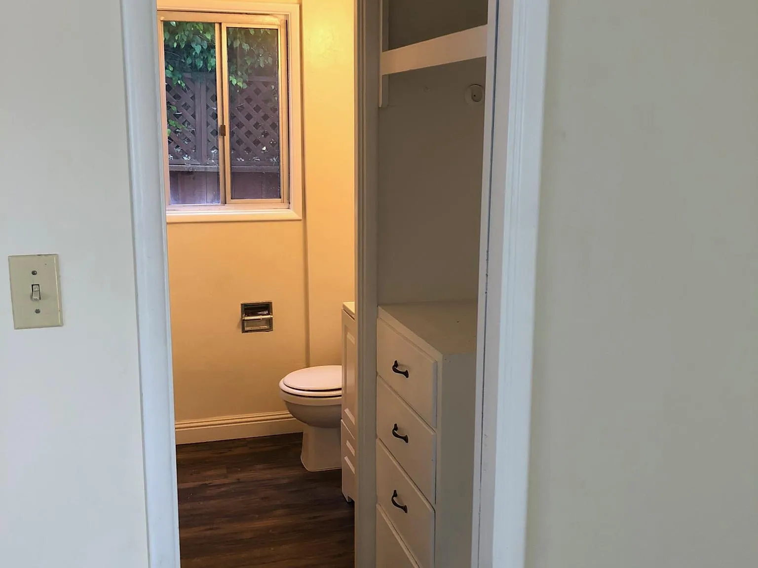 Studio, 500 sqft, $2,200 — Photo 3