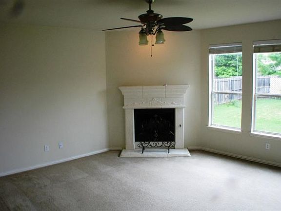 4th image of 2602 Oxford Oaks Ln