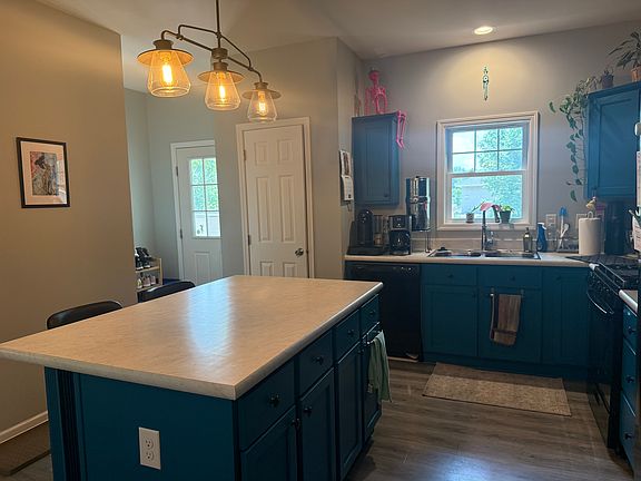 5th image of 836 Sigsbee St SE