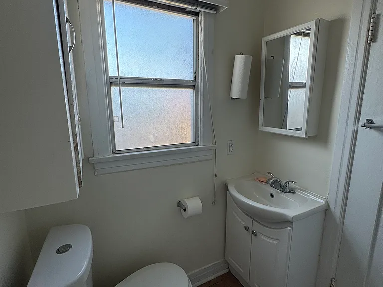 2709 W 67th St — Photo 14