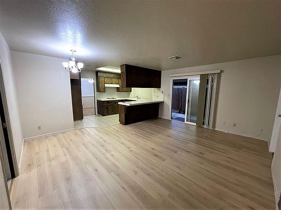 5th image of 8137 Colonial Dr
